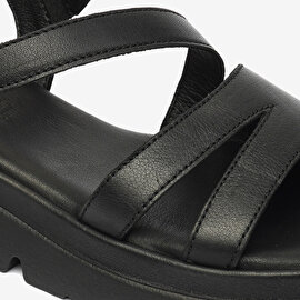 Kadın Siyah Hakiki Deri Sandalet 4Y2FS59030-5